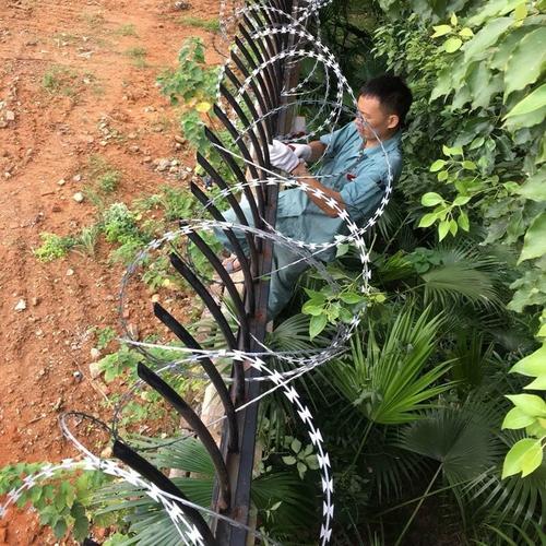 正反拧刺绳与螺旋刺绳：不同场景下的围栏防护选择